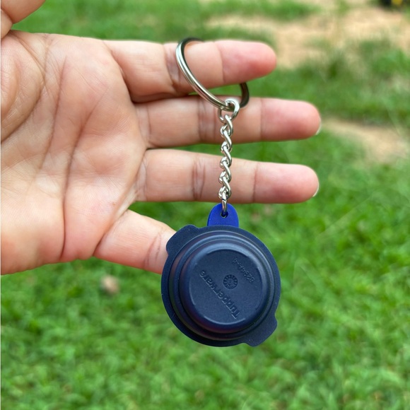 TUPPERWARE KEYCHAINS (3 PIECES SET) - Picture 14 of 16